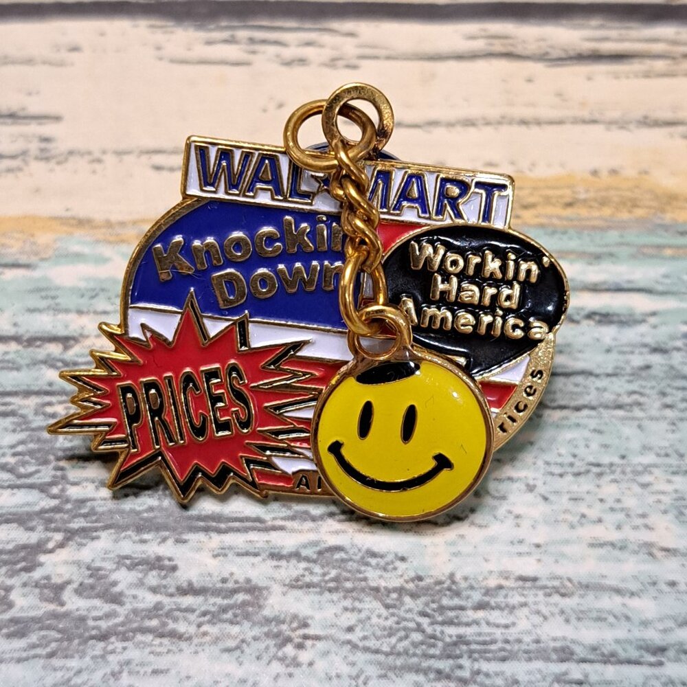 Walmart Employee Associate Pin - Smiley Knockin Down Prices Workin Hard America